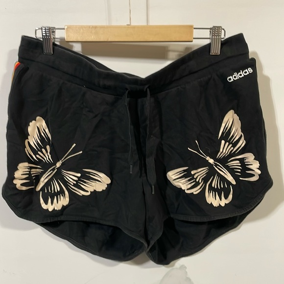 adidas Pants - Adidas athletic butterfly fleece shorts